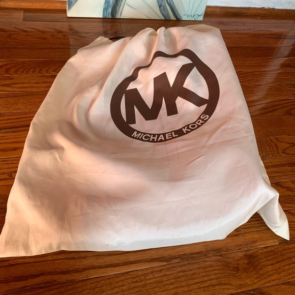 🚨Sold🚨Michael Kors Jet Set Large tote. EUC! - Picture 4 of 16